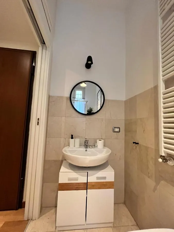 Myhome Cola Montano Μιλάνο 0*,